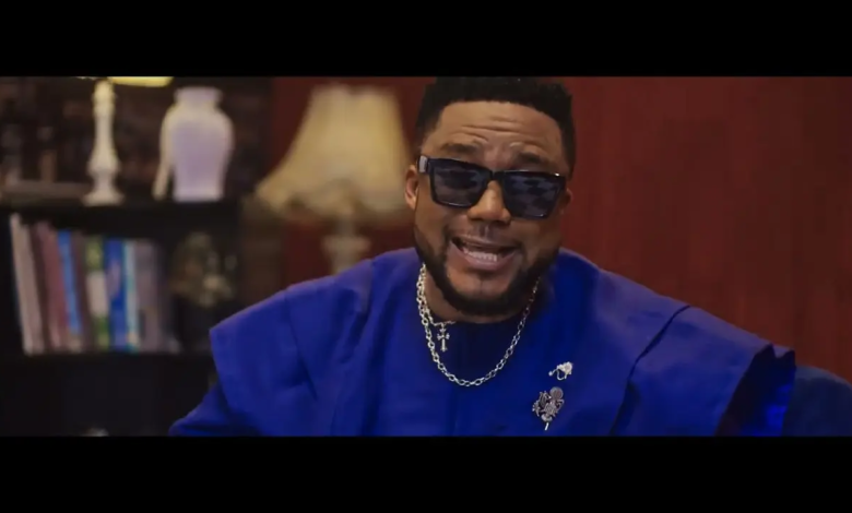 Tim Godfrey & Israel Houghton ft. Greatman Takit - Glory (Official Video)