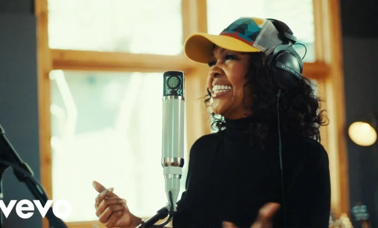 Brandon Lake, CeCe Winans - I Know A Name (Performance Video)