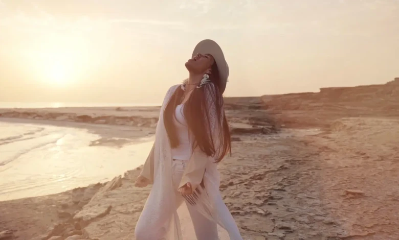 Beckah Shae - Roar (Official Video)