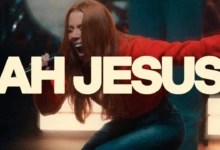Julliany Souza - Ah, Jesus And Heart Like Yours (Official Video)