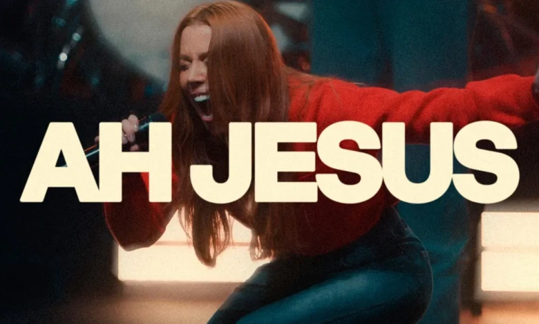 Julliany Souza - Ah, Jesus And Heart Like Yours (Official Video)